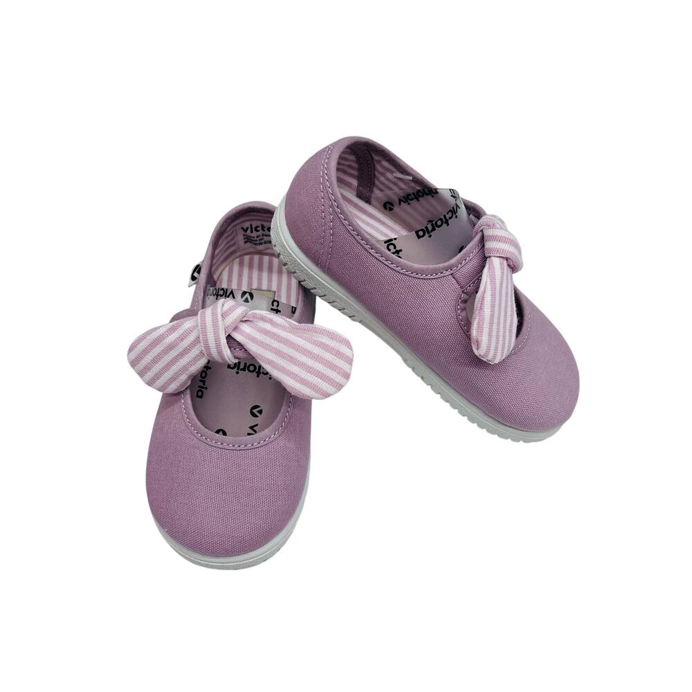 NWT Victoria Size 23 (US 7-7.5) Lilac Mary Janes with Bow